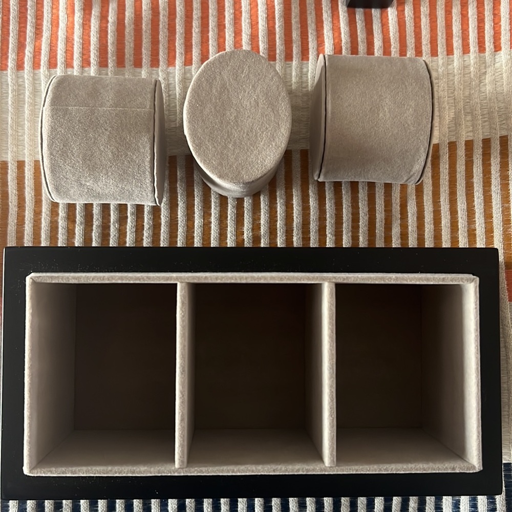 Black H&M Watch Box - Picture 4 of 5